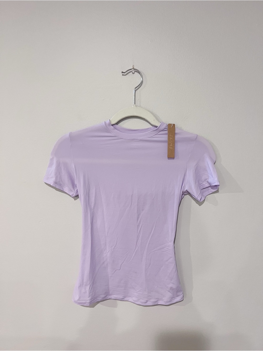Skims Fits Everybody Short Sleeve Tee Sugar Plum Purple - Picture 2 of 9